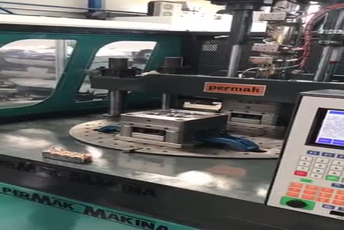 Rotary Table Vertical Plastic Injection Molding Machine