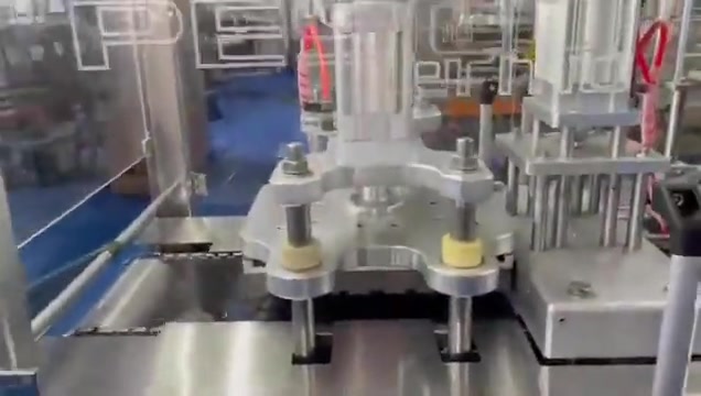 900 Adet/Saat Otomatik Buz Küpü Termoform Makinesi